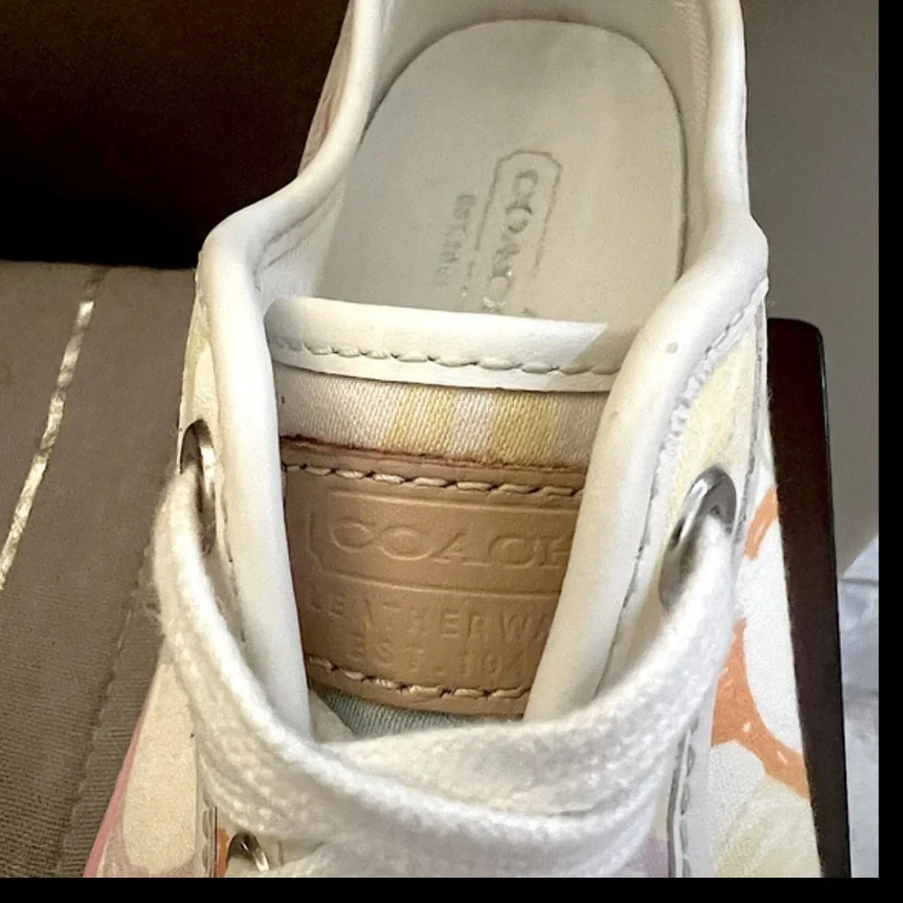 Coach Dee Pastel Signature Cs Logo Sneakers - Picture 9 of 9